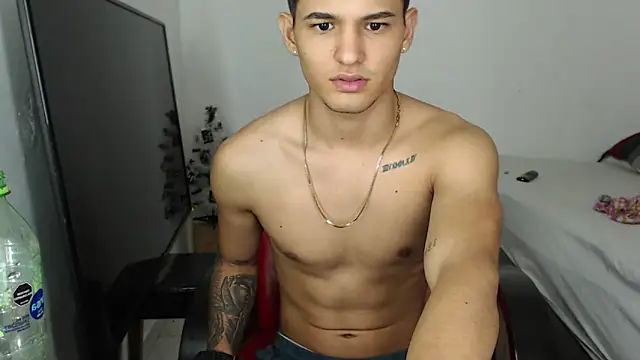 Alex mojica online show from 11-29-25, 08:17