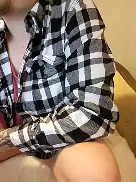 Snapshot of matty244 chatting on 02-15-26, 04:42 matty244 online show from 02-15-26, 04:42