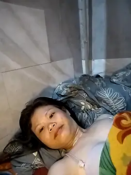 LinhNa999 online show from 03-09-26, 02:15