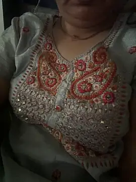 Monika-jaan online show from 11-28-25, 04:37