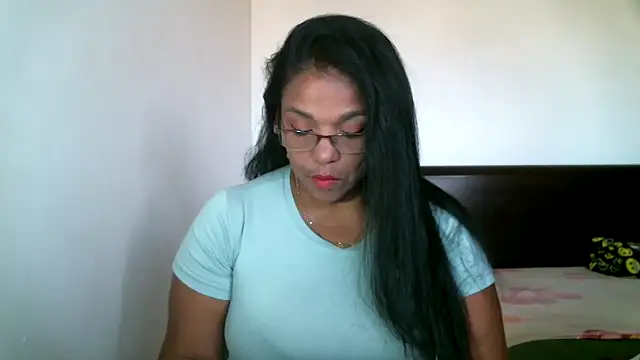 Snapshot of afrodhita_hot chatting on 10-17-25, 03:14 afrodhita hot online show from 10-17-25, 03:14
