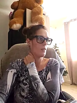 Mila Luciphya online show from 12-05-25, 02:14