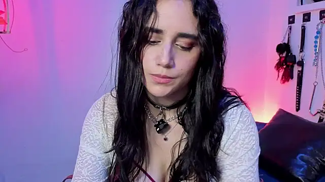 elowen halley1 online show from 03-13-26, 09:43