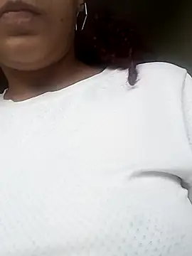 Snapshot of Daila_Lucia chatting on 10-12-25, 01:21 Daila Lucia online show from 10-12-25, 01:21