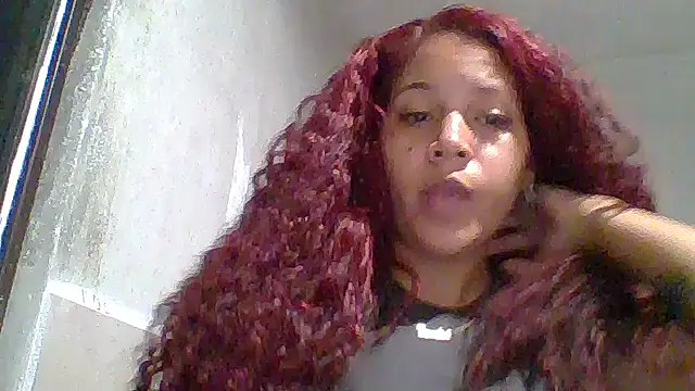 Snapshot of Daila_Lucia chatting on 11-24-25, 12:21 Daila Lucia online show from 11-24-25, 12:21