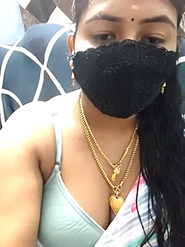 Snapshot of Tamil_Lotus chatting on 06-16-26, 04:53 Tamil Lotus online show from 06-16-26, 04:53