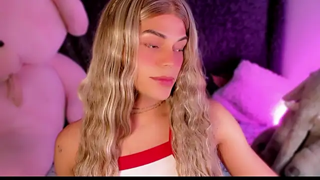 Snapshot of Flora_Minx chatting on 02-12-26, 02:39 Flora Minx online show from 02-12-26, 02:39