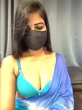 Snapshot of Misss-julli chatting on 02-17-26, 07:05 Misss-julli online show from 02-17-26, 07:05