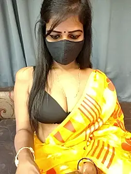 Snapshot of Misss-julli chatting on 02-28-26, 01:45 Misss-julli online show from 02-28-26, 01:45