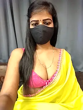 Snapshot of Misss-julli chatting on 03-01-26, 02:02 Misss-julli online show from 03-01-26, 02:02