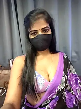 Snapshot of Misss-julli chatting on 03-02-26, 09:38 Misss-julli online show from 03-02-26, 09:38