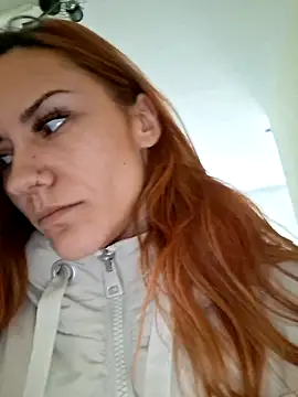 SlimBellaa online show from 12-17-25, 09:48