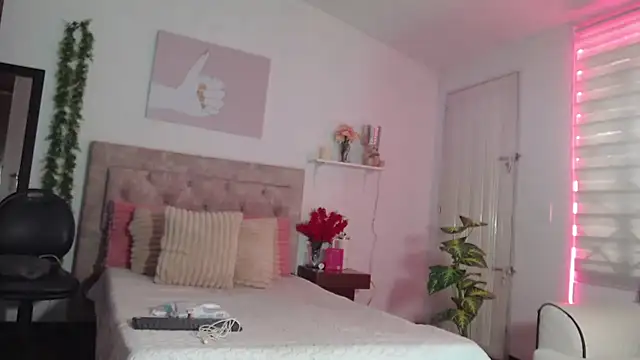 Noapino online show from 07-22-26, 08:33