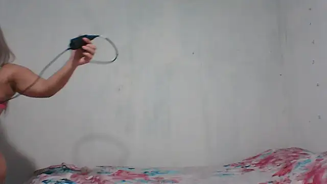 Loirasasafada online show from 04-21-26, 06:55