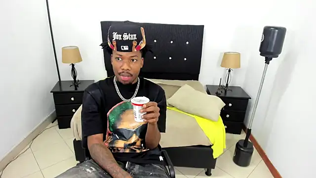 Snapshot of maikol_monstercock chatting on 09-16-25, 04:13 maikol monstercock online show from 09-16-25, 04:13