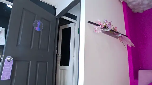 Snapshot of lauren-carterr chatting on 09-27-25, 11:21 lauren-carterr online show from 09-27-25, 11:21