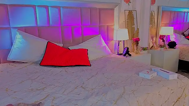 AlanaOdison online show from 04-09-26, 07:41