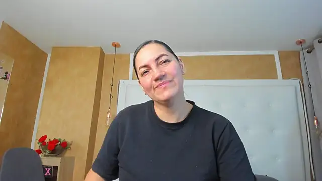 Snapshot of Heidy_milf chatting on 07-06-26, 08:44 Heidy milf online show from 07-06-26, 08:44