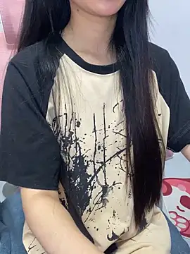 Snapshot of Sexlove_bb chatting on 09-20-25, 02:18 Sexlove bb online show from 09-20-25, 02:18