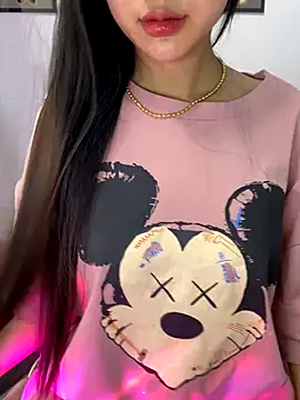 Snapshot of Sexlove_bb chatting on 10-11-25, 05:17 Sexlove bb online show from 10-11-25, 05:17