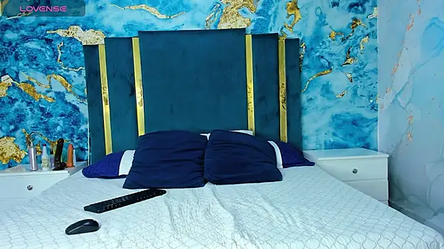 TaylerWhite online show from 11-24-25, 02:39