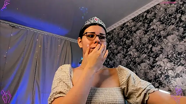 Snapshot of Laila_Blarr chatting on 02-11-26, 05:01 Laila Blarr online show from 02-11-26, 05:01