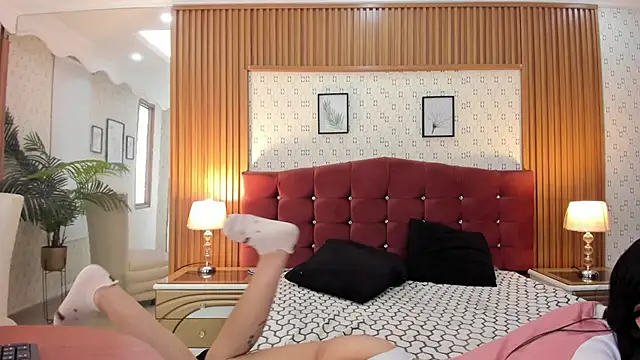 Sophie Calloway online show from 09-10-25, 01:44