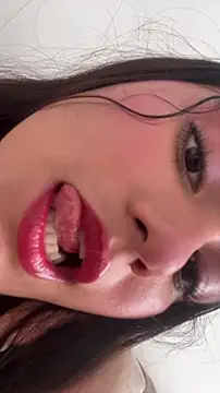 Snapshot of ikaweri chatting on 12-01-25, 02:33 ikaweri online show from 12-01-25, 02:33