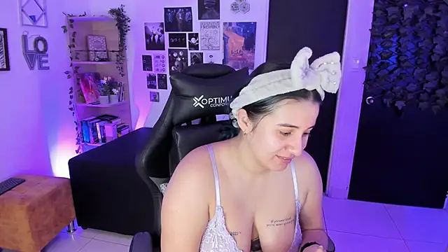 Lana Herondale online show from 11-25-25, 09:09