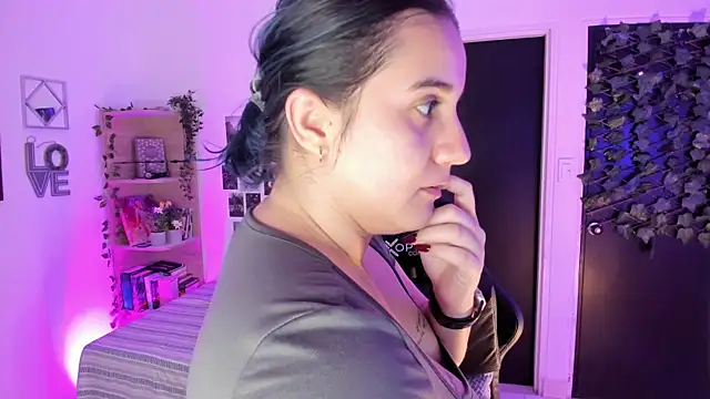 Lana Herondale online show from 11-26-25, 09:10