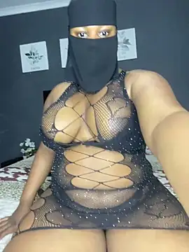 Snapshot of Thick_Ass_Barbiie chatting on 06-18-26, 10:58 Thick Ass Barbiie online show from 06-18-26, 10:58