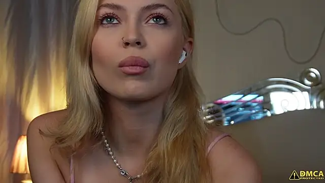 kellypeachcake online show from 10-21-25, 05:30