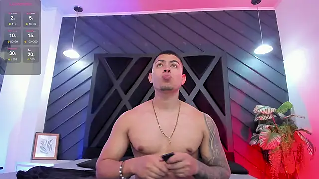 marco garciia  online show from 11-18-25, 11:15