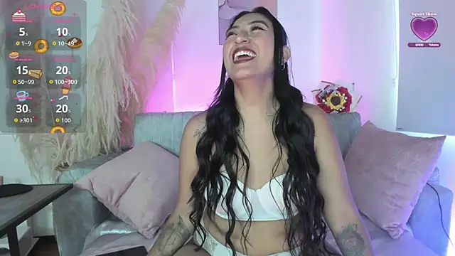 Snapshot of cami_velvet chatting on 09-24-25, 01:58 cami velvet online show from 09-24-25, 01:58