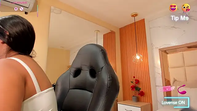 julieta rosee online show from 10-23-25, 09:57