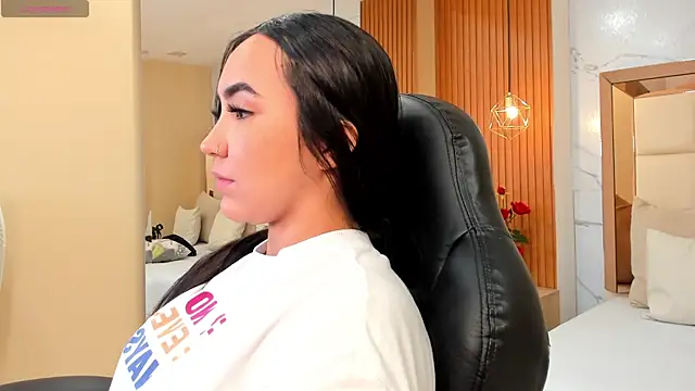 julieta rosee online show from 11-25-25, 09:48