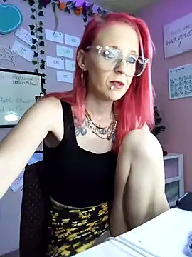 Purple2StayThnxx online show from 11-18-25, 08:46