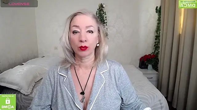 hunters woman online show from 03-23-26, 05:44