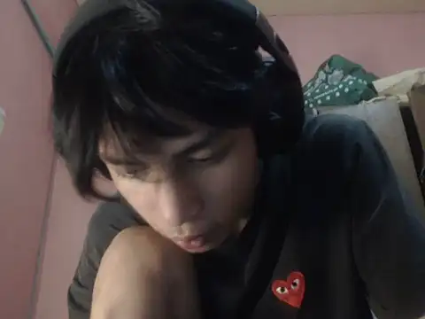 Snapshot of Kyoshi_19 chatting on 06-16-26, 07:22 Kyoshi 19 online show from 06-16-26, 07:22