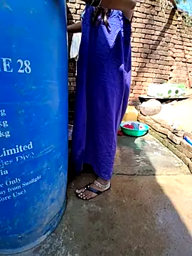 Snapshot of RAYI_Queen_3 chatting on 10-10-25, 03:49 RAYI Queen 3 online show from 10-10-25, 03:49