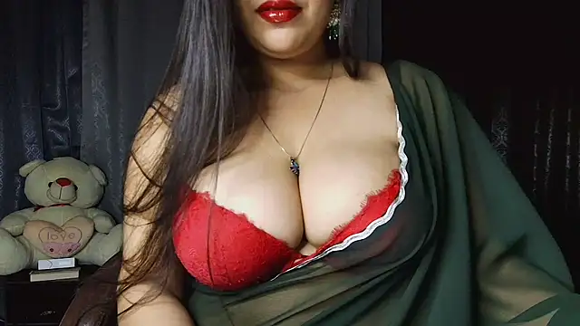 Snapshot of MissNasha chatting on 05-27-26, 02:03 MissNasha online show from 05-27-26, 02:03