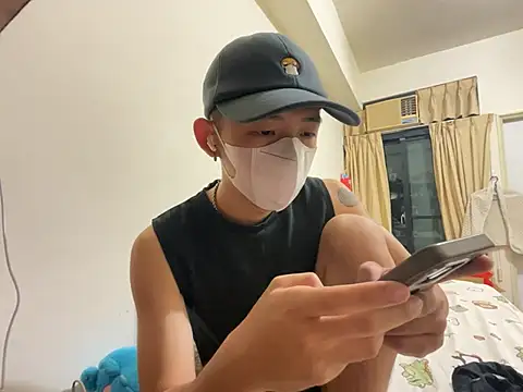 boyjoe10 online show from 04-09-26, 12:43