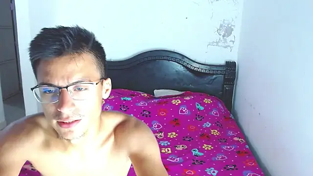 Snapshot of Jacobandluna chatting on 11-07-25, 12:54 Jacobandluna online show from 11-07-25, 12:54