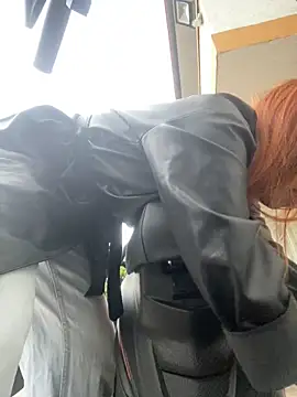 Sallem Pink online show from 04-17-26, 11:13