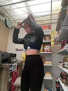 Snapshot of Sallem_Pink chatting on 06-19-26, 11:25 Sallem Pink online show from 06-19-26, 11:25