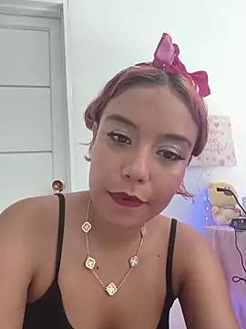 Snapshot of TamaraMera chatting on 04-26-26, 08:17 TamaraMera online show from 04-26-26, 08:17