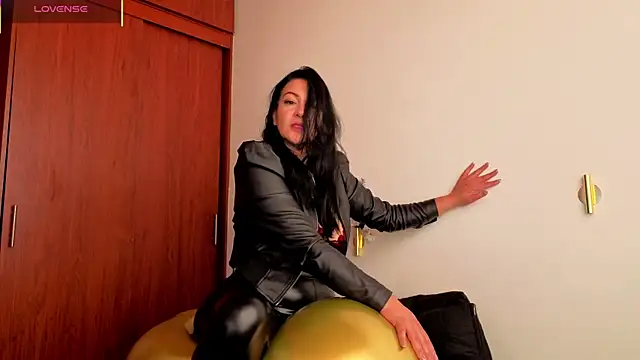 karla valk1 online show from 04-20-26, 02:31