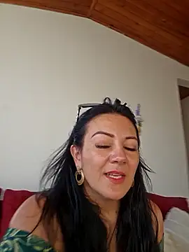 Snapshot of karla_valk1 chatting on 05-06-26, 10:15 karla valk1 online show from 05-06-26, 10:15