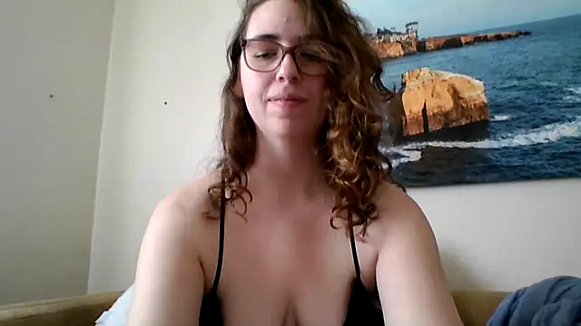 Snapshot of sweetsocalgirl chatting on 03-06-26, 09:22 sweetsocalgirl online show from 03-06-26, 09:22