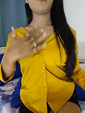 Snapshot of priya_26 chatting on 07-16-26, 04:35 priya 26 online show from 07-16-26, 04:35